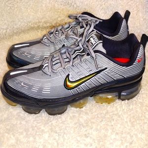 Nike Vapor Max tennis shoes